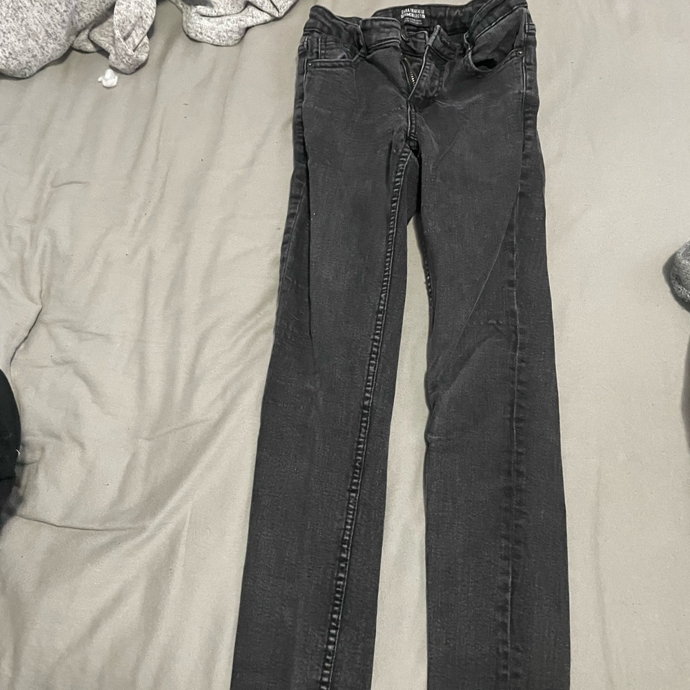 Black skinny jeans